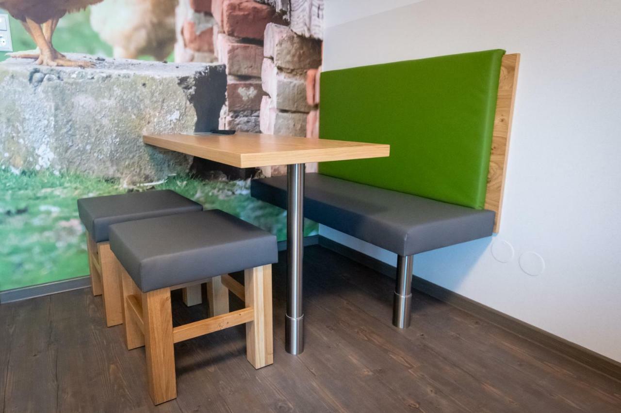 Genussgasthof Willenshofer Sankt Kathrein am Hauenstein Bagian luar foto