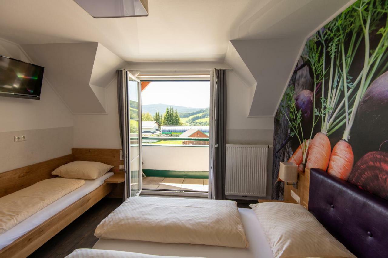 Genussgasthof Willenshofer Sankt Kathrein am Hauenstein Bagian luar foto